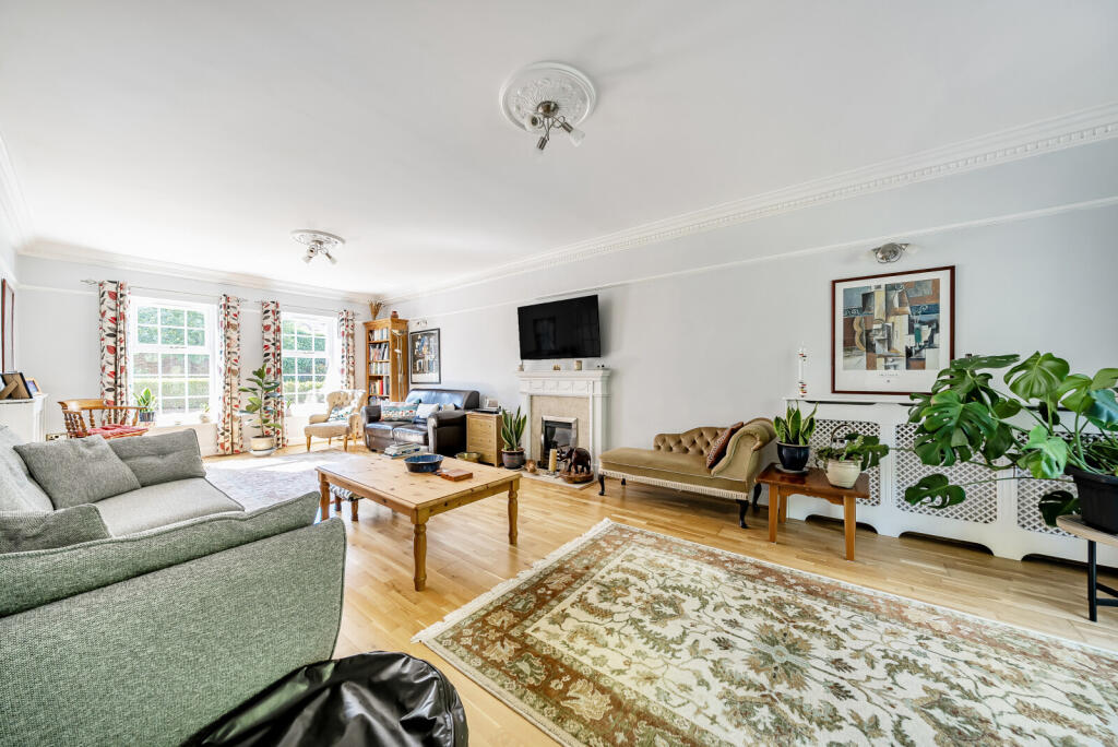 1318021-11-6862ba...