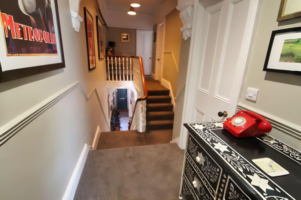 FIRST FLOOR LANDING