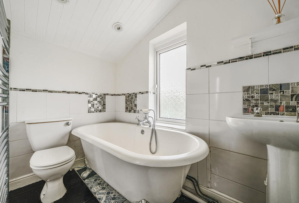 27-6822128a743db-...