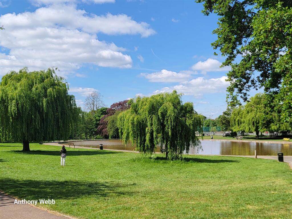 Broomfield Park