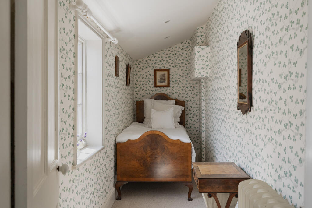 299157 - 44-Laburnhum House, Downham Market-44.jpg