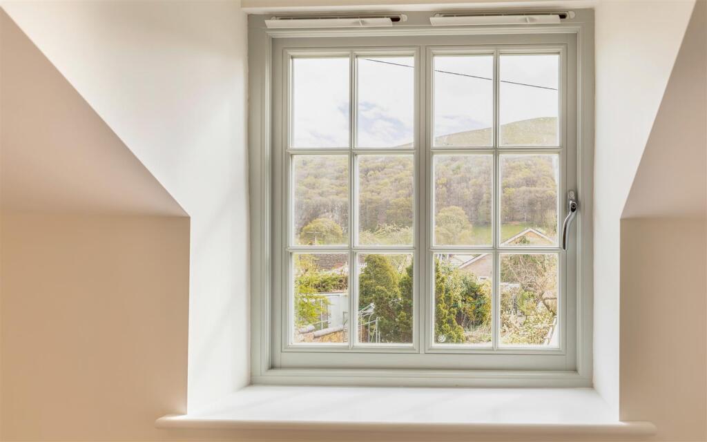 8645139-interior25.jpg