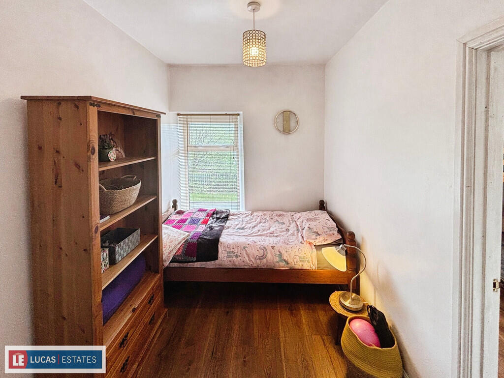 b9a3d373-91-4F62-...