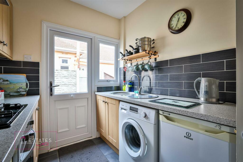 2 ridgeway avenue-32.jpg