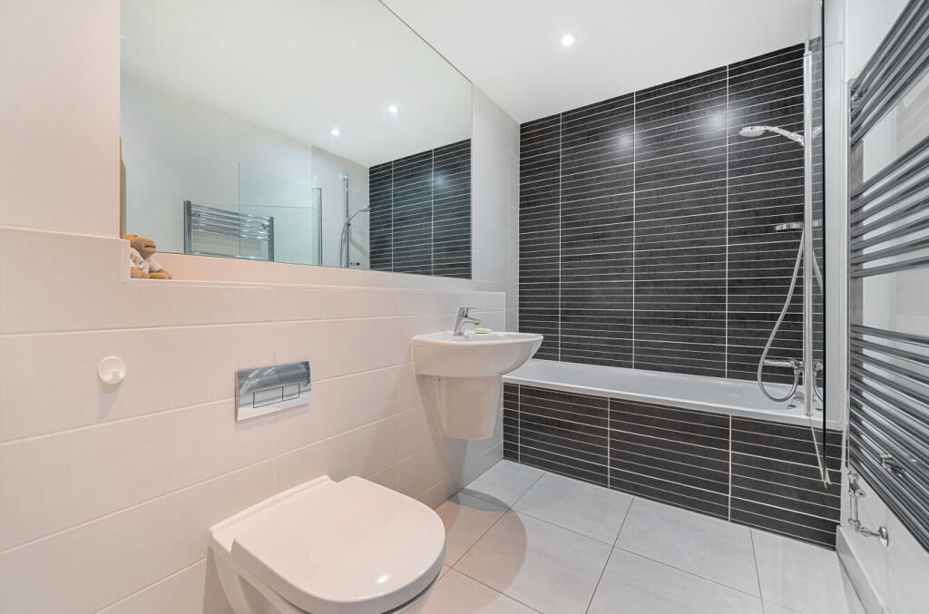 16-681ba50adf754-...