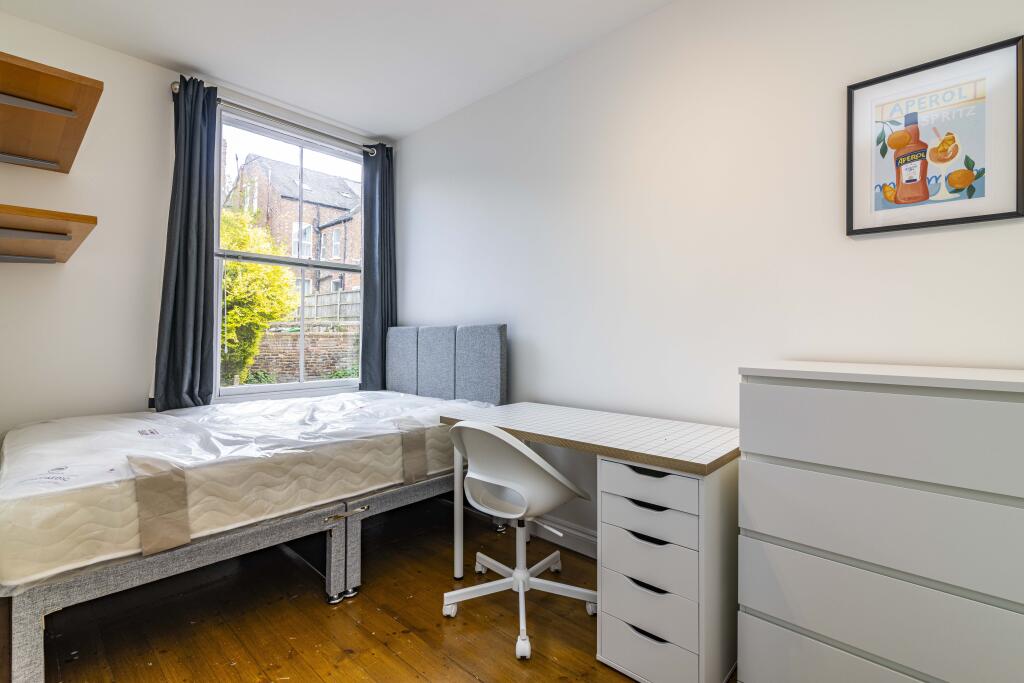 10-12DouglasRoad-50