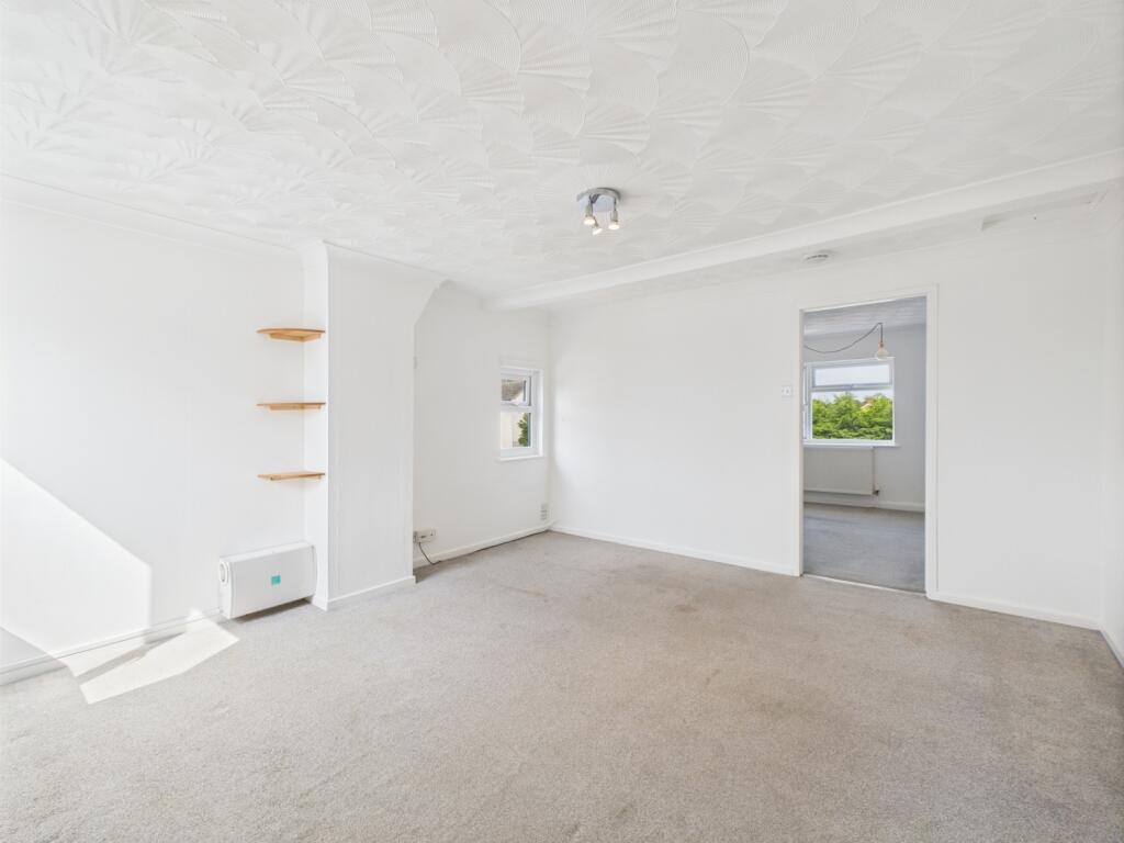 Flat B - Living Room 2