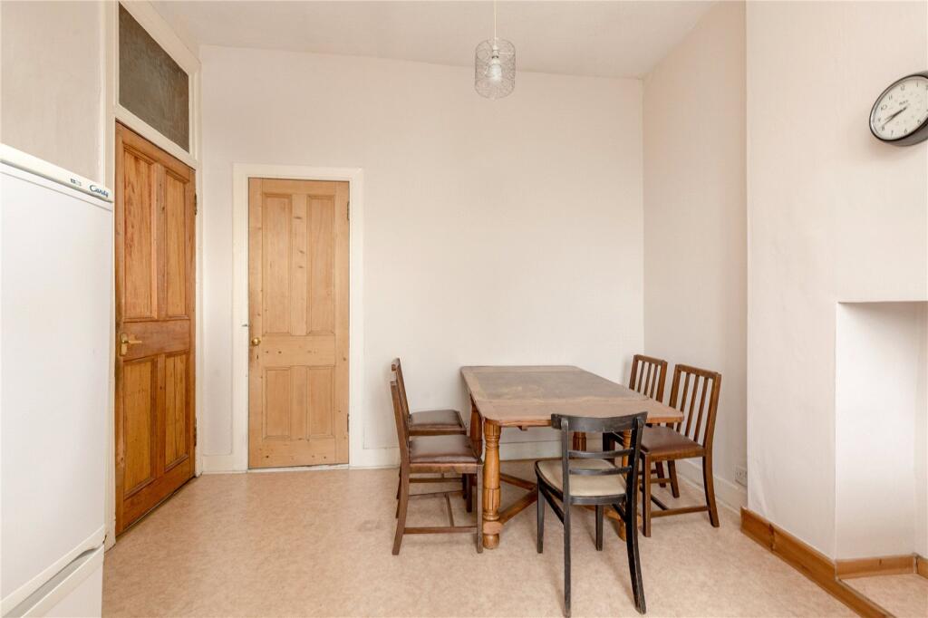 Montgomery Street 14