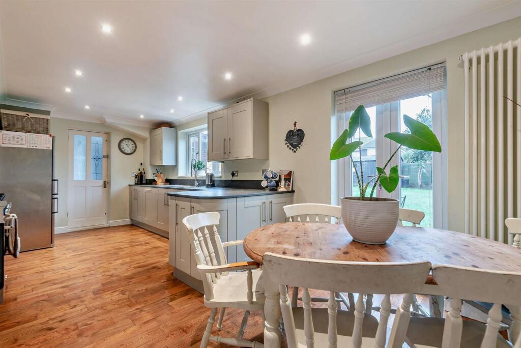 Dining Room/ Kitchen
