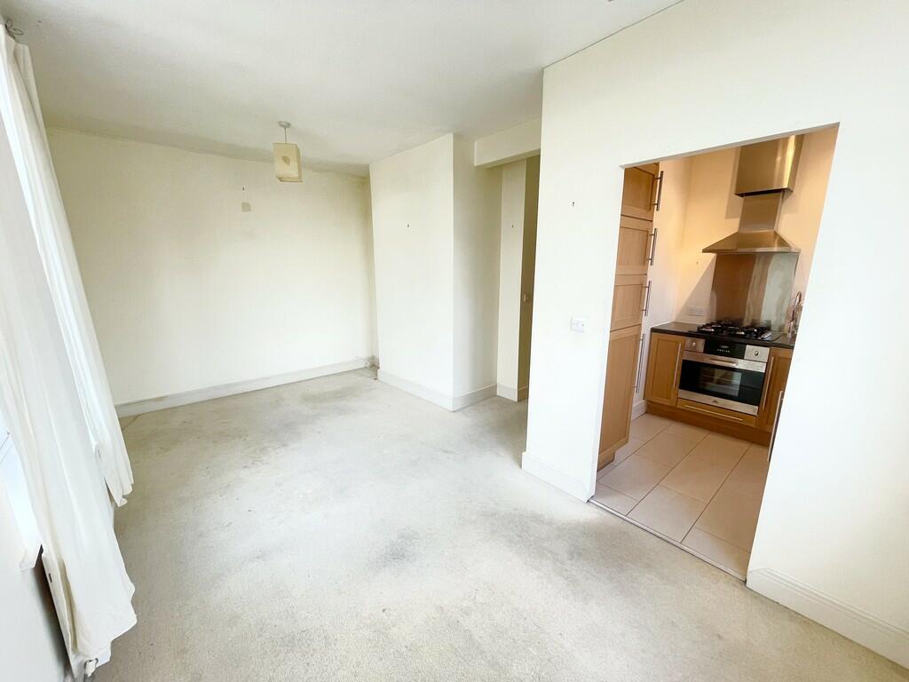 7 Highfield Court...