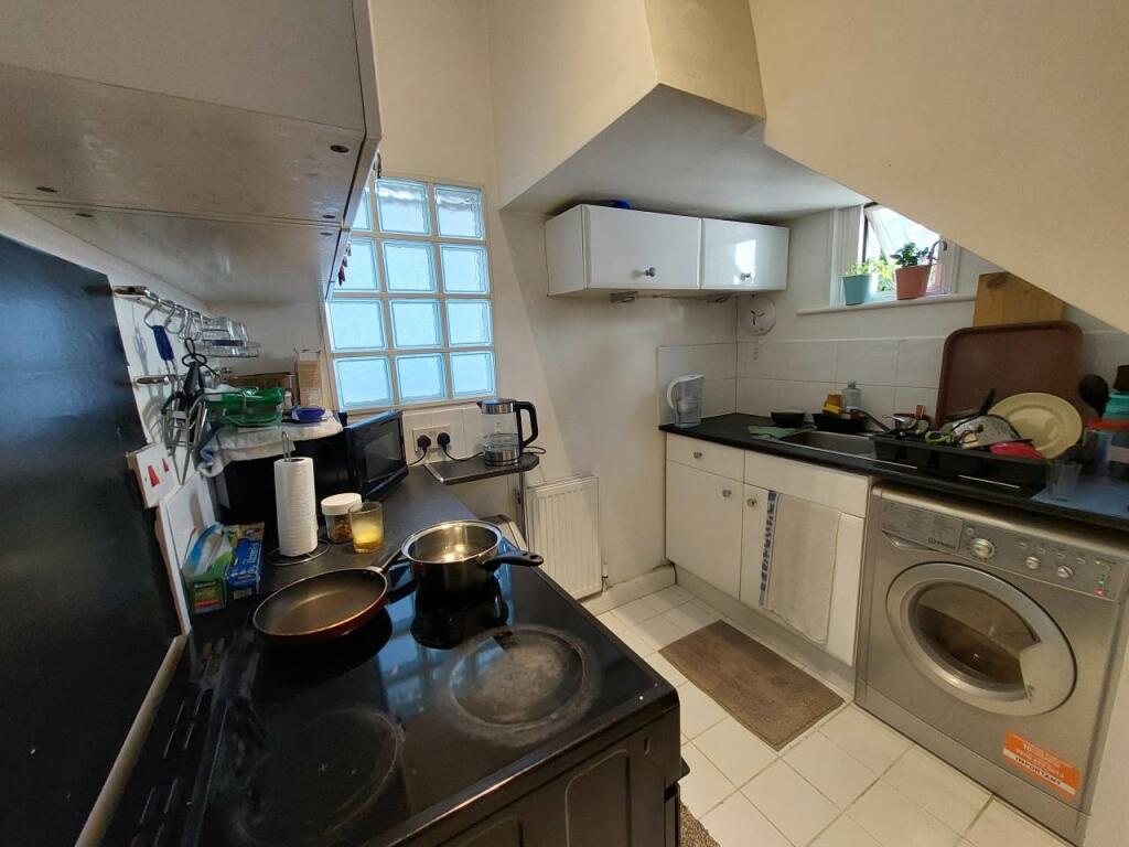 Kitchen (2)