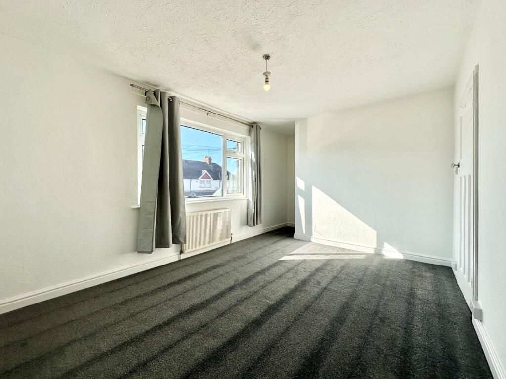 bed1.jpg