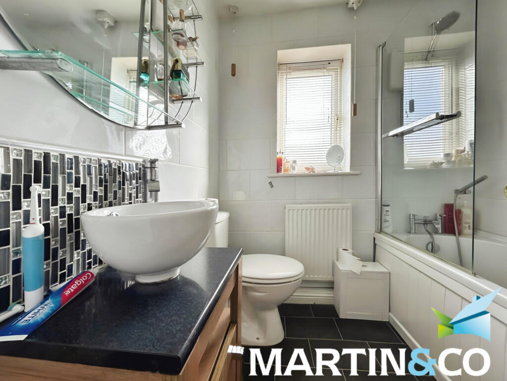 54e2196a-IMG-2025...