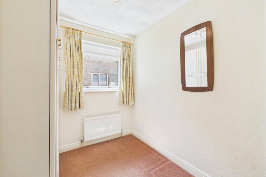 CAM03162G0-PR0270-STILL016 (1)