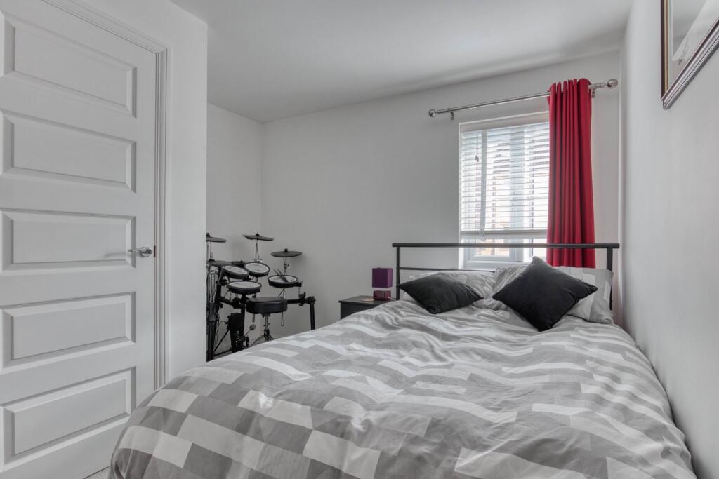 Ewemove Taunton - Mill House Road (3)