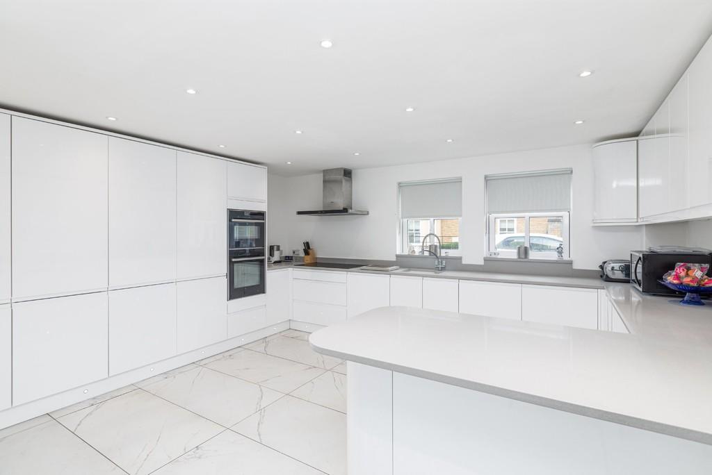 Kitchen/Breakfast...