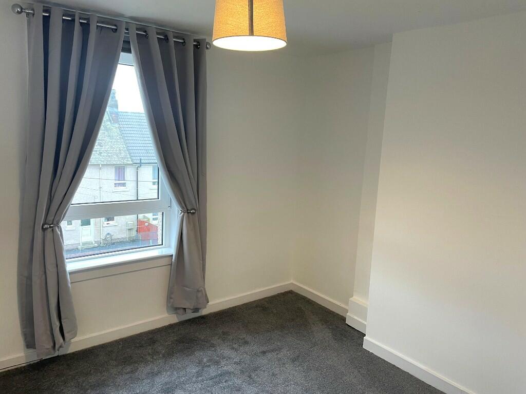 Bed 2. 3.4m x 3m