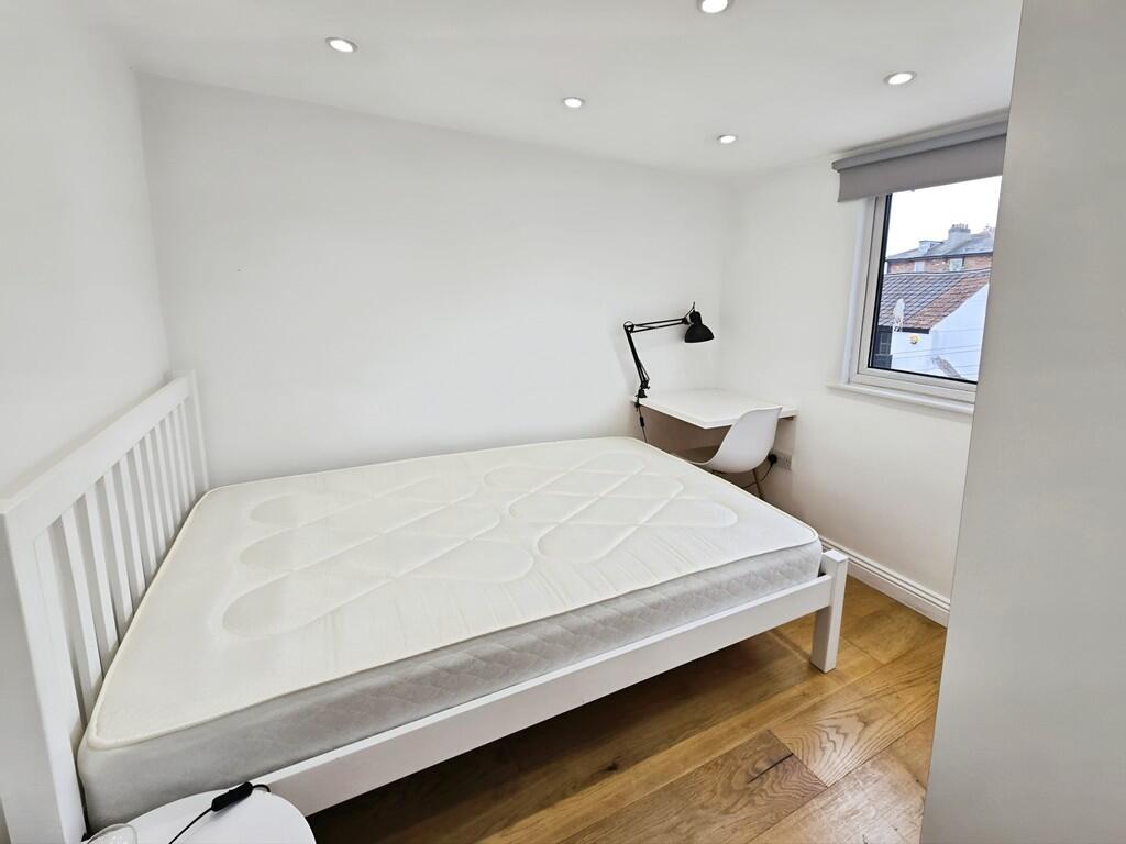 18a0e732-Bedroom ...