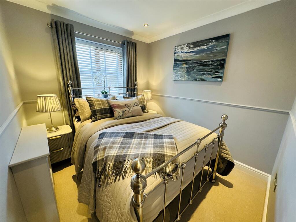 Bedroom2.jpg