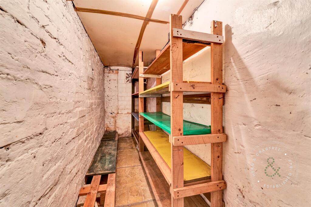 Cowbridge-Road-East-Basement-3.jpg