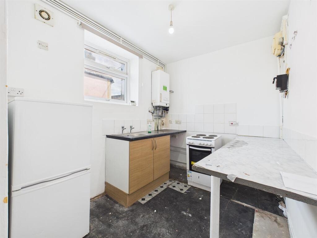 6 - one bed flat easton.jpg