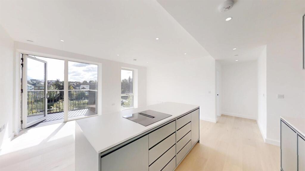 Parkview-Avenue-Brent-Cross-Town-09262025_141855.j