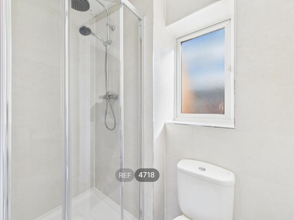 En suite bathroom
