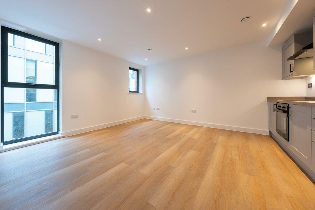 Flat 5 Reside-3.jpg