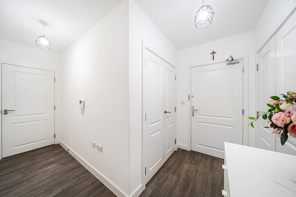 1353188-17-68d153...