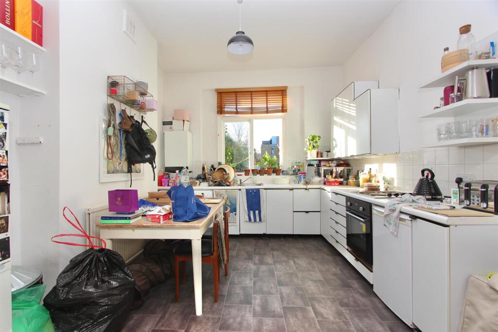 Lordship Road, N16