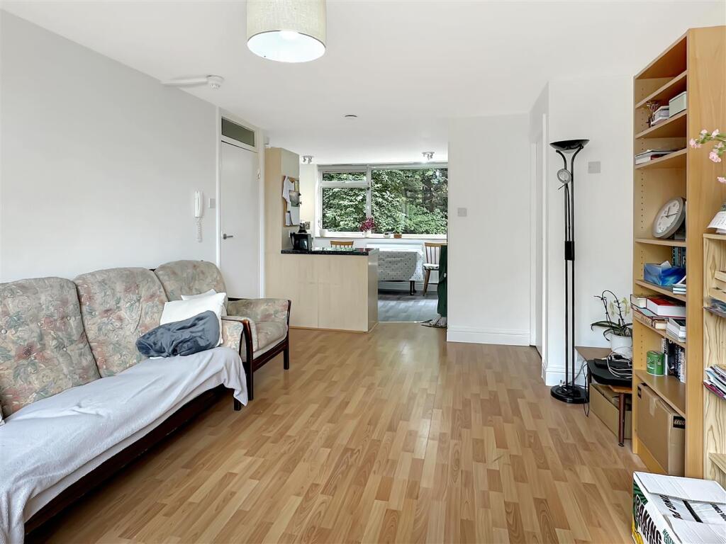 Kitchen/ Dining/ Living Area