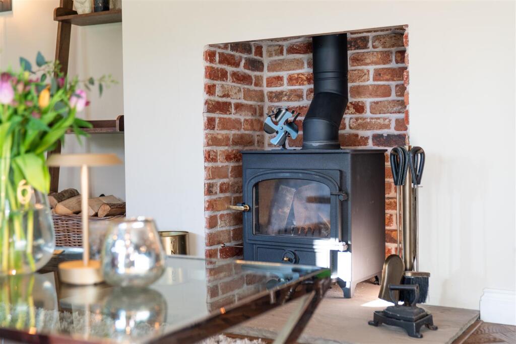Living Room.jpg
