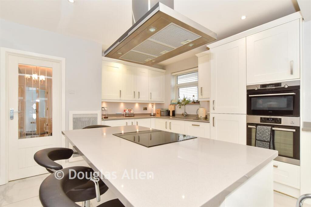 Kitchen/Diner/Lounge