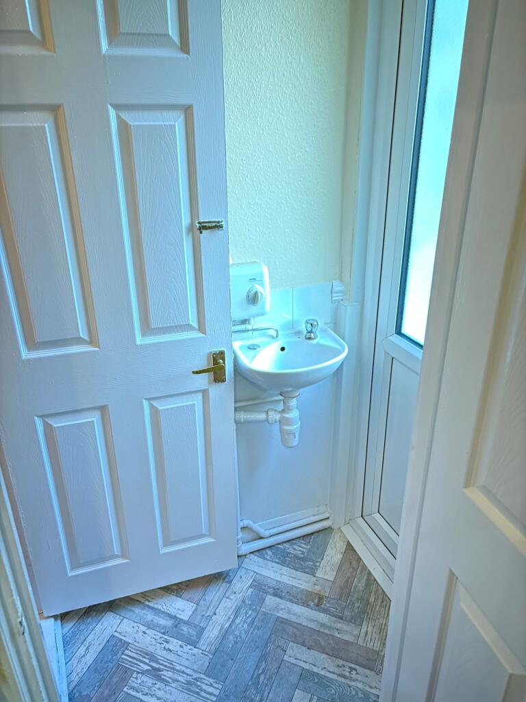 Photograph 1