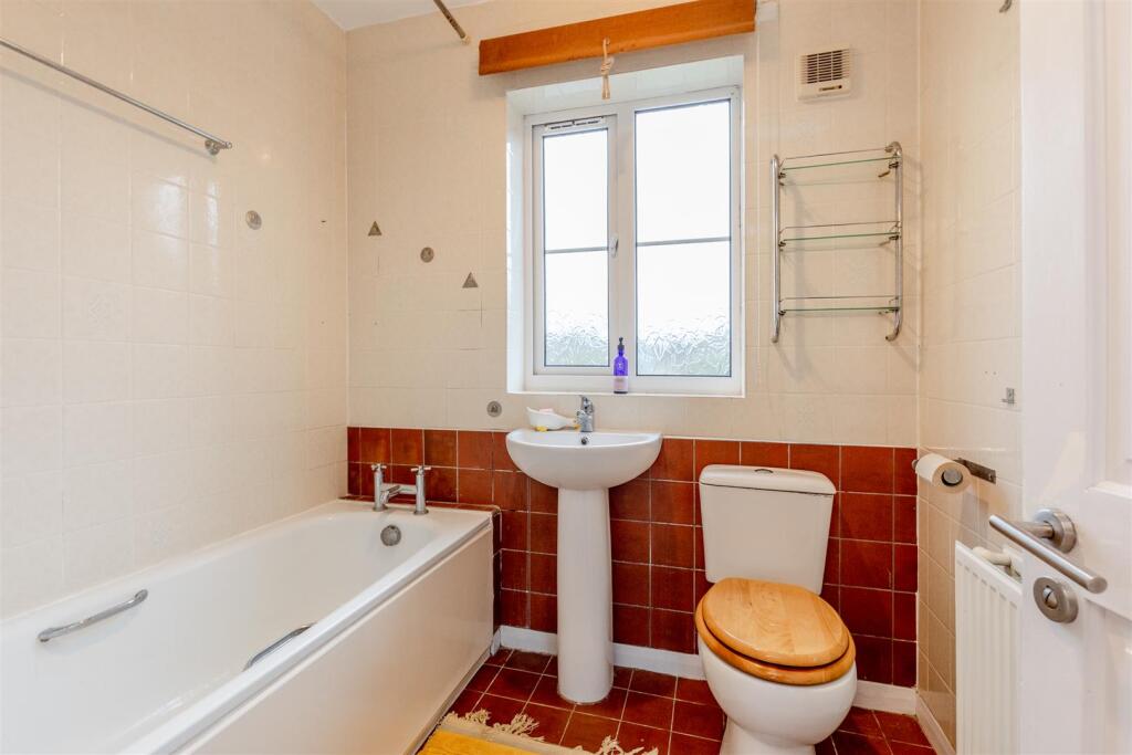 Dingle View, Sea Mills Bathroom.jpg