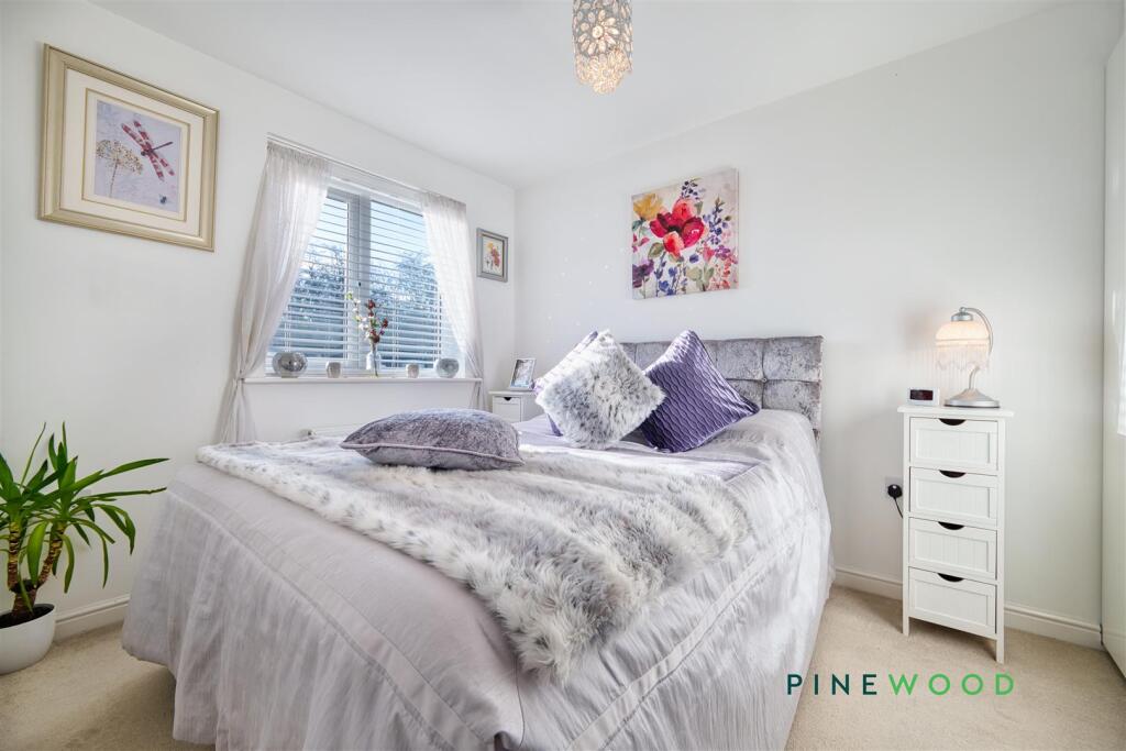 BEDROOM 2