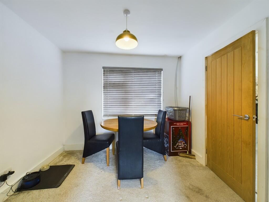 CAM02089G0-PR0386...