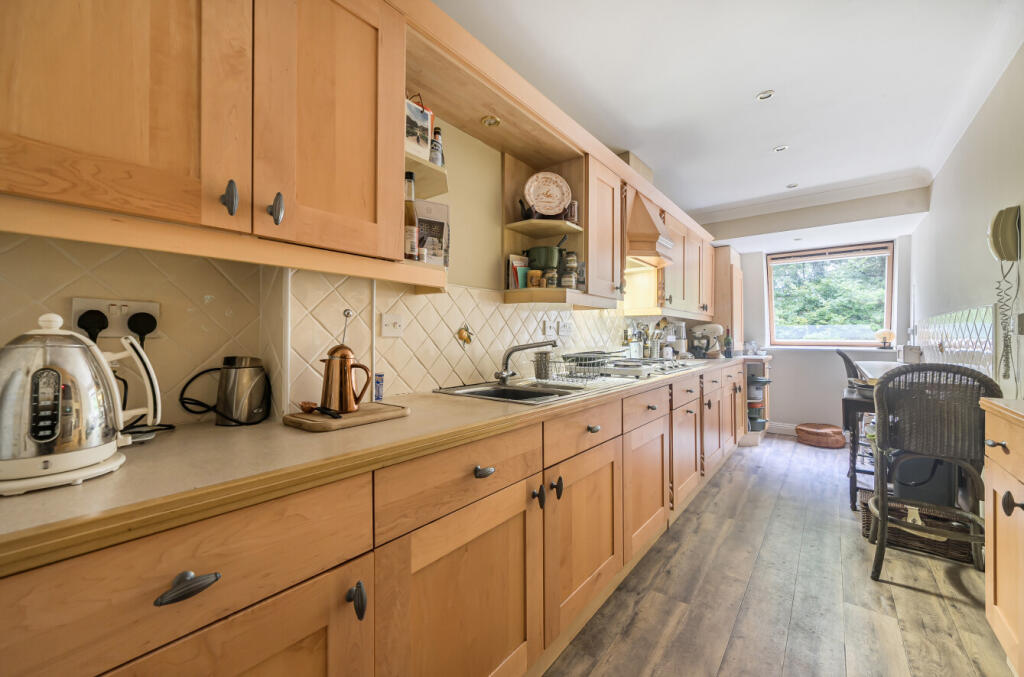 1346502-11-68b808...