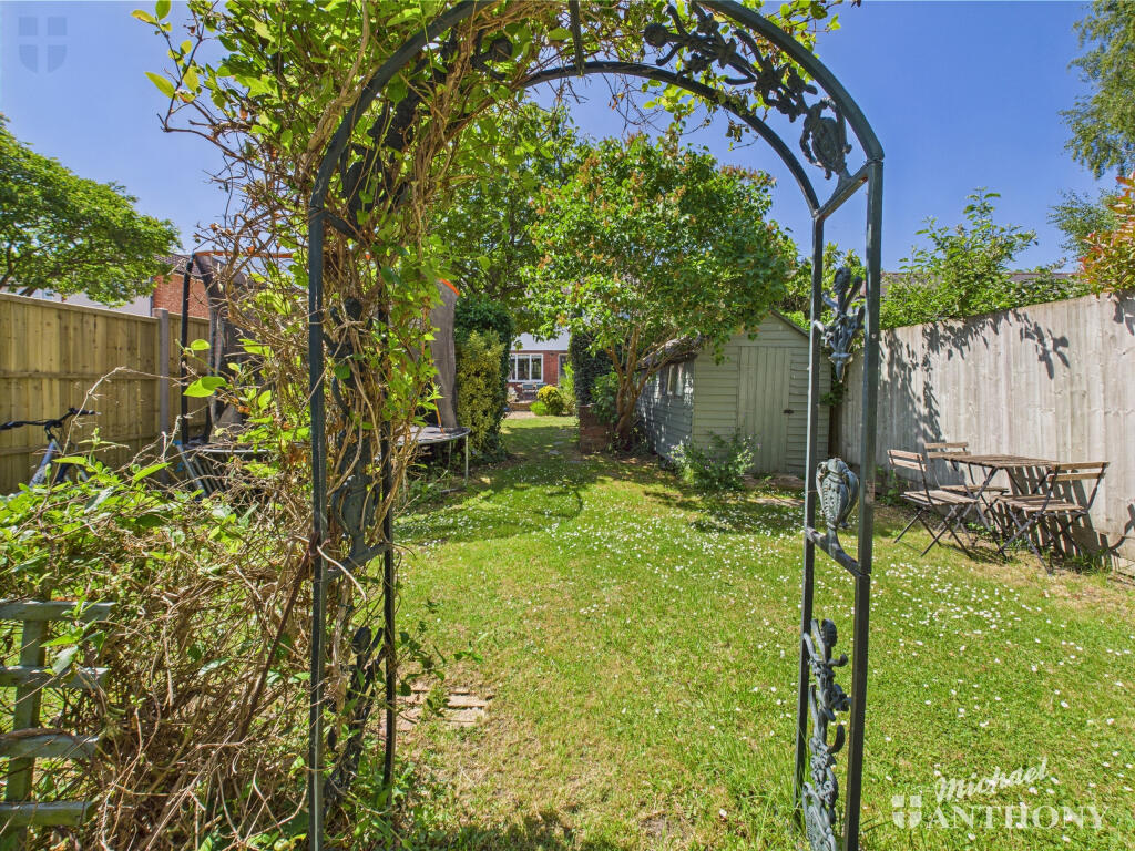 CAM03852G0-PR0286-STILL017