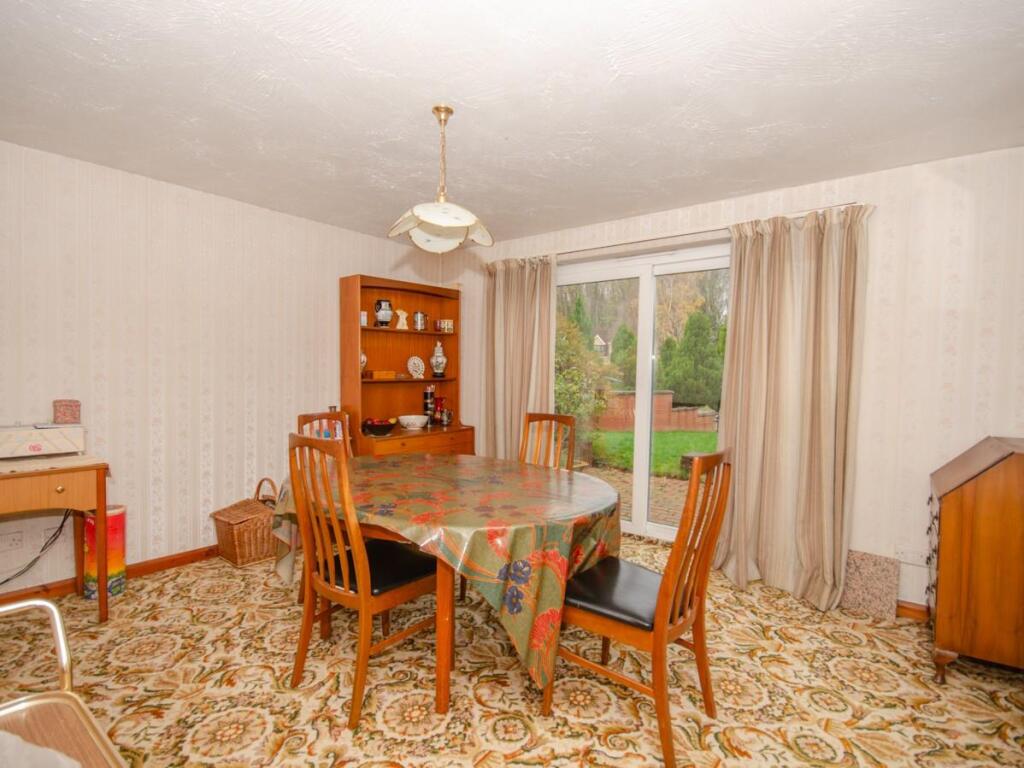 Dining room.jpg