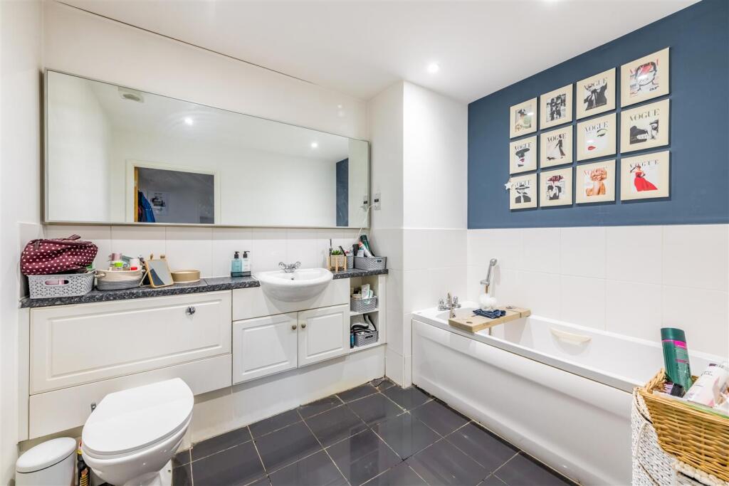 Flat 11 Penzance House-17.jpg