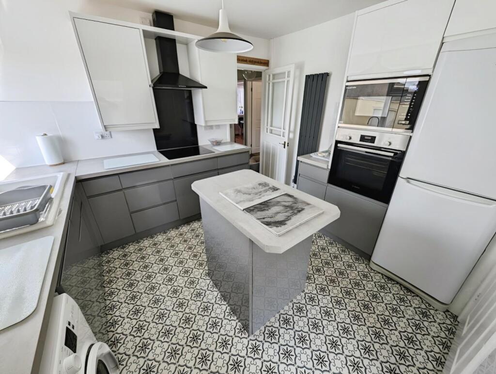 -kitchen 201.jpg