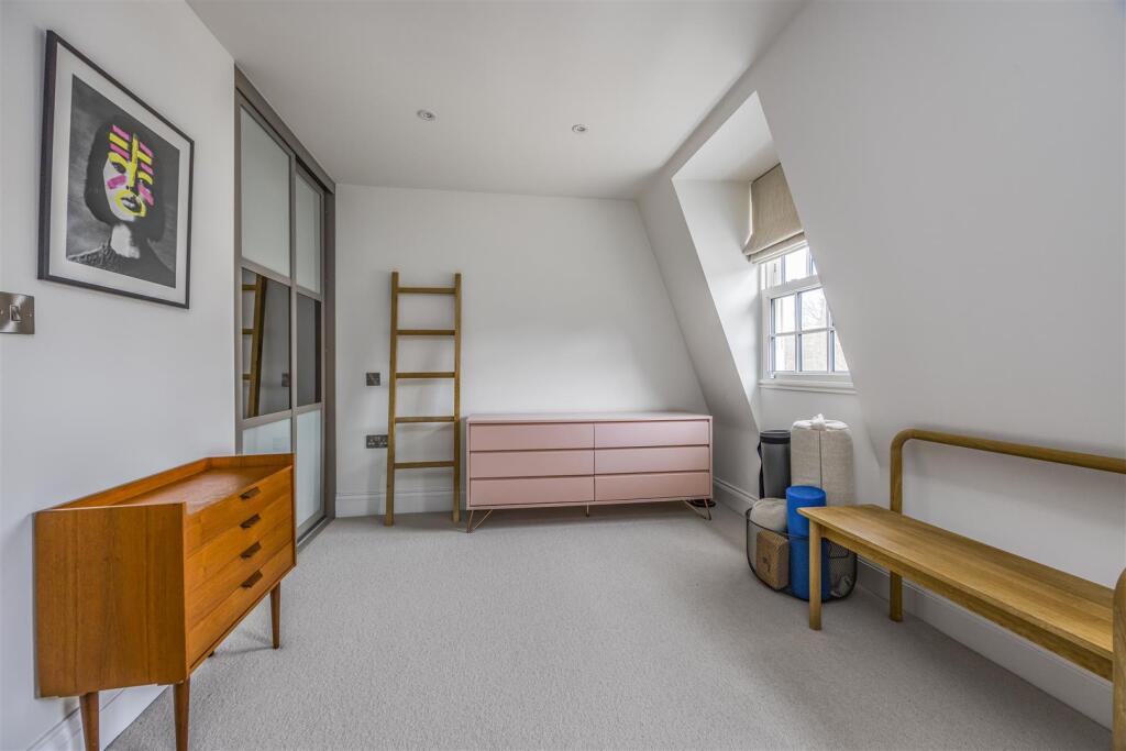 2 Cambridge Mews, Serpentine Road, Southsea-Portic