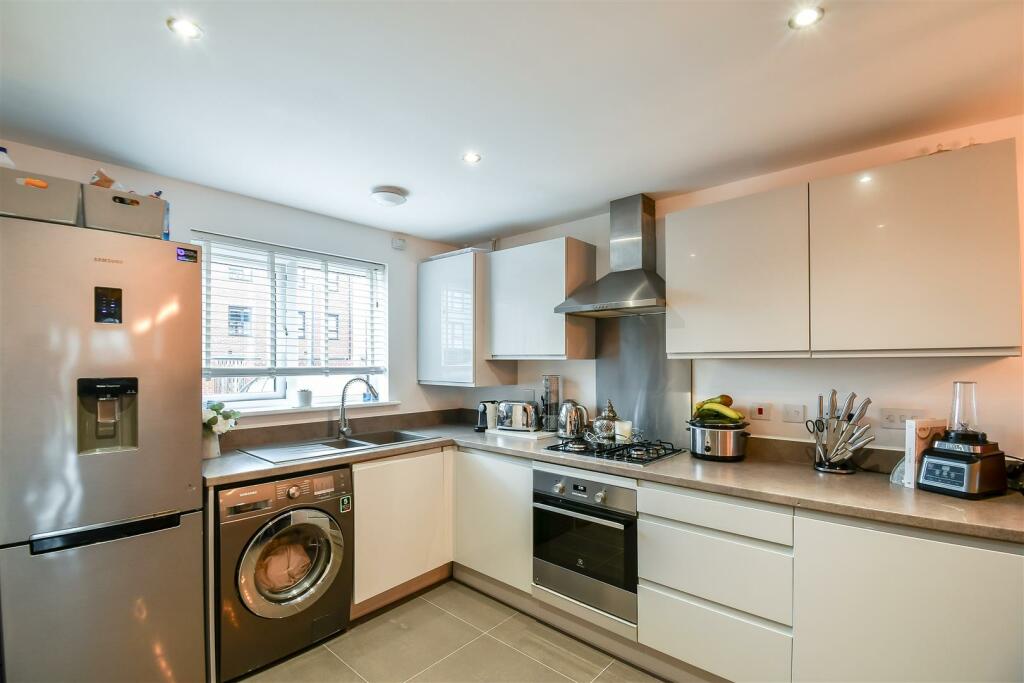 Kitchen / Dining