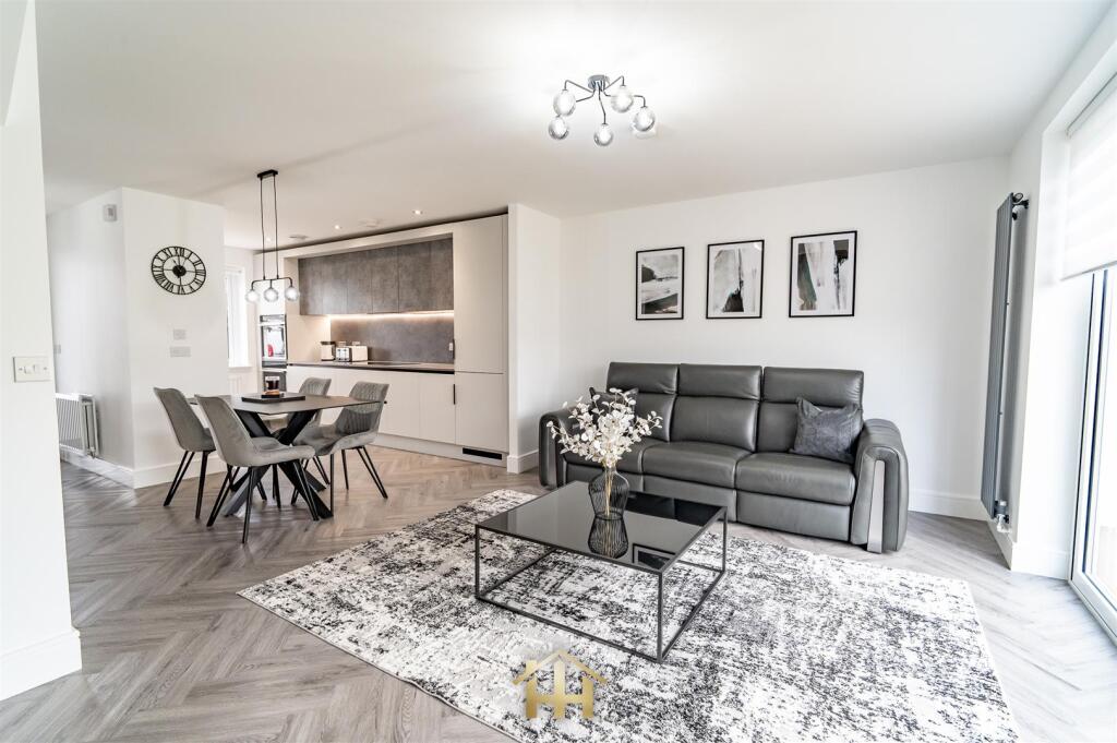 5 NEWALL TERR 080225 EDIT (32 of 54).jpg