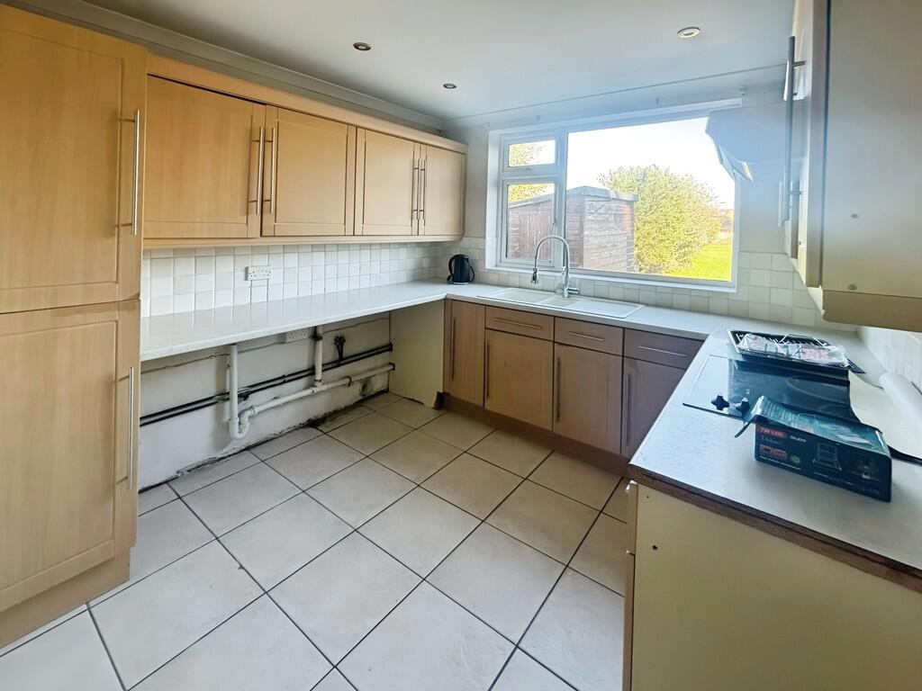 658a83fa-WhatsApp...