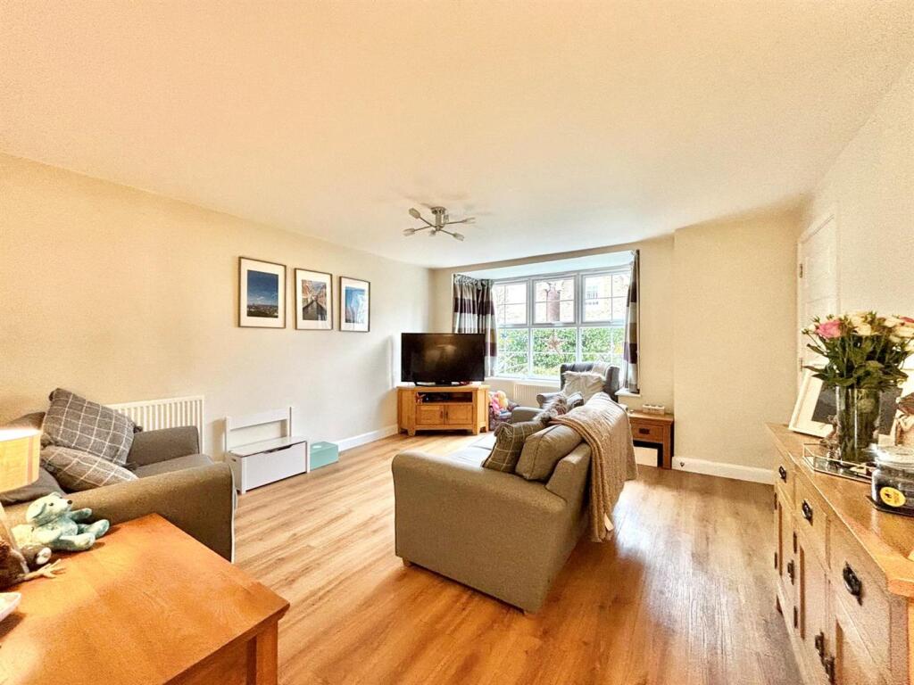 WhatsApp Image 2025-11-27 at 11.05.32_51191370.jpg