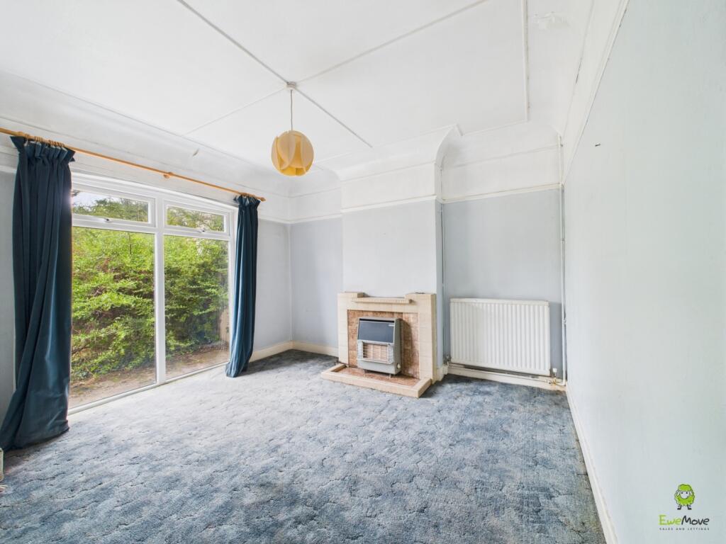 CAM03779G0-PR0264-STILL007