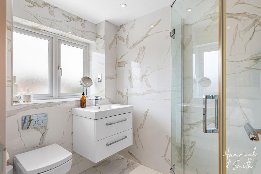 Ensuite Shower Room