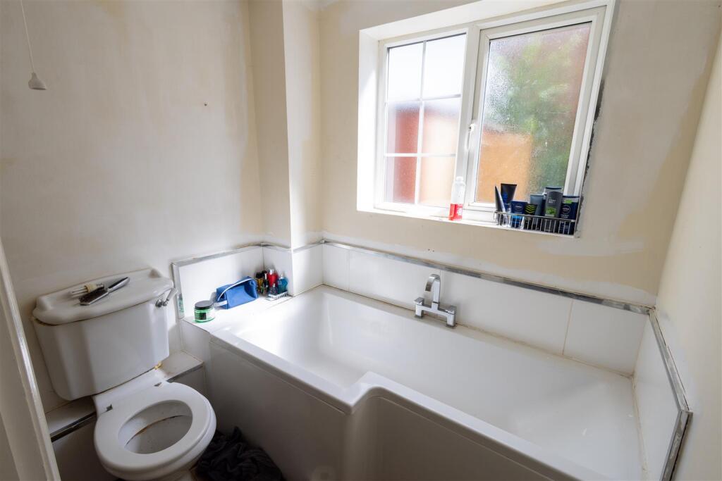 Downstairs bathroom.jpeg